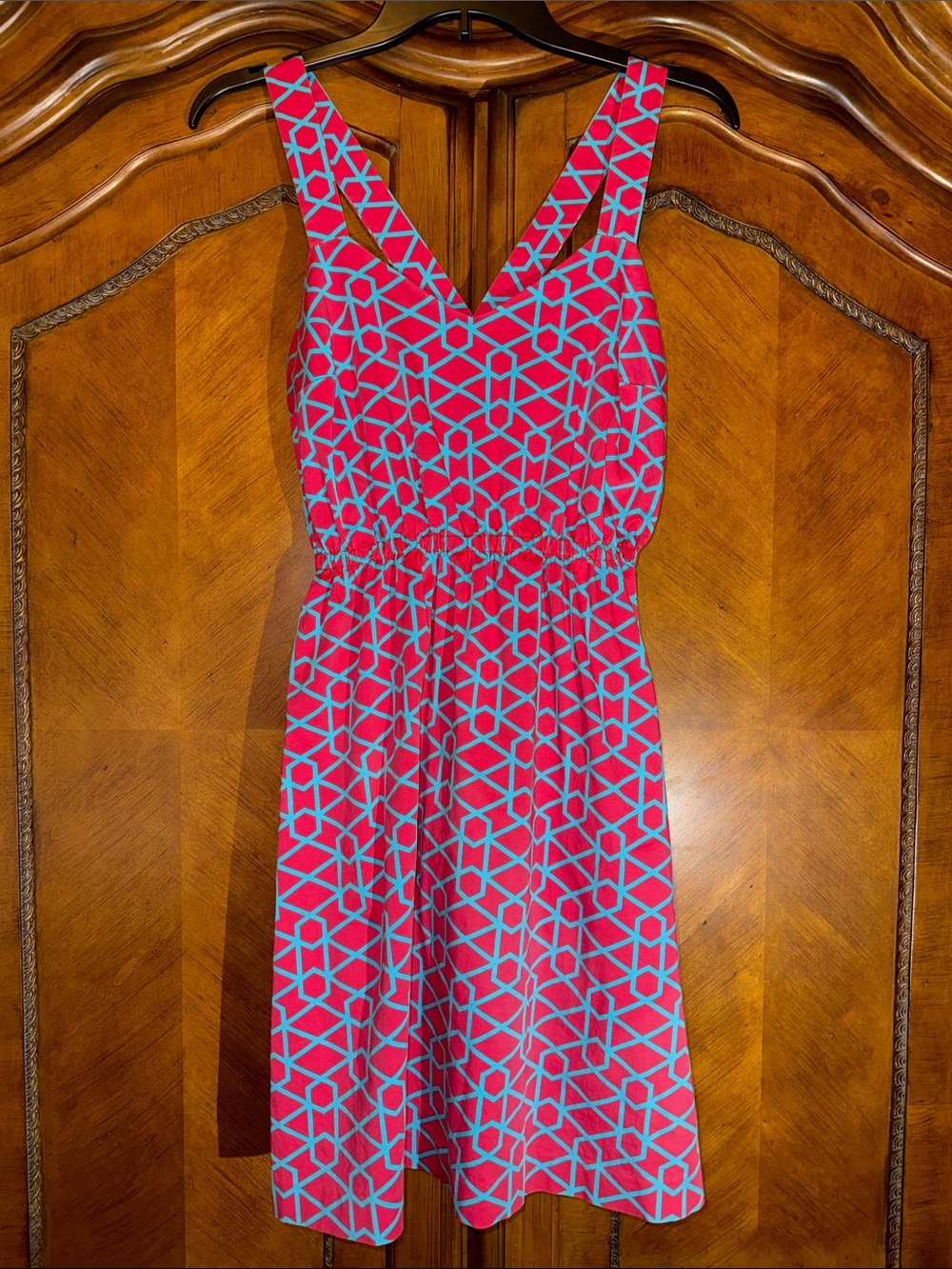 Sleeveless Pink Geometric V-Neck Midi Dress